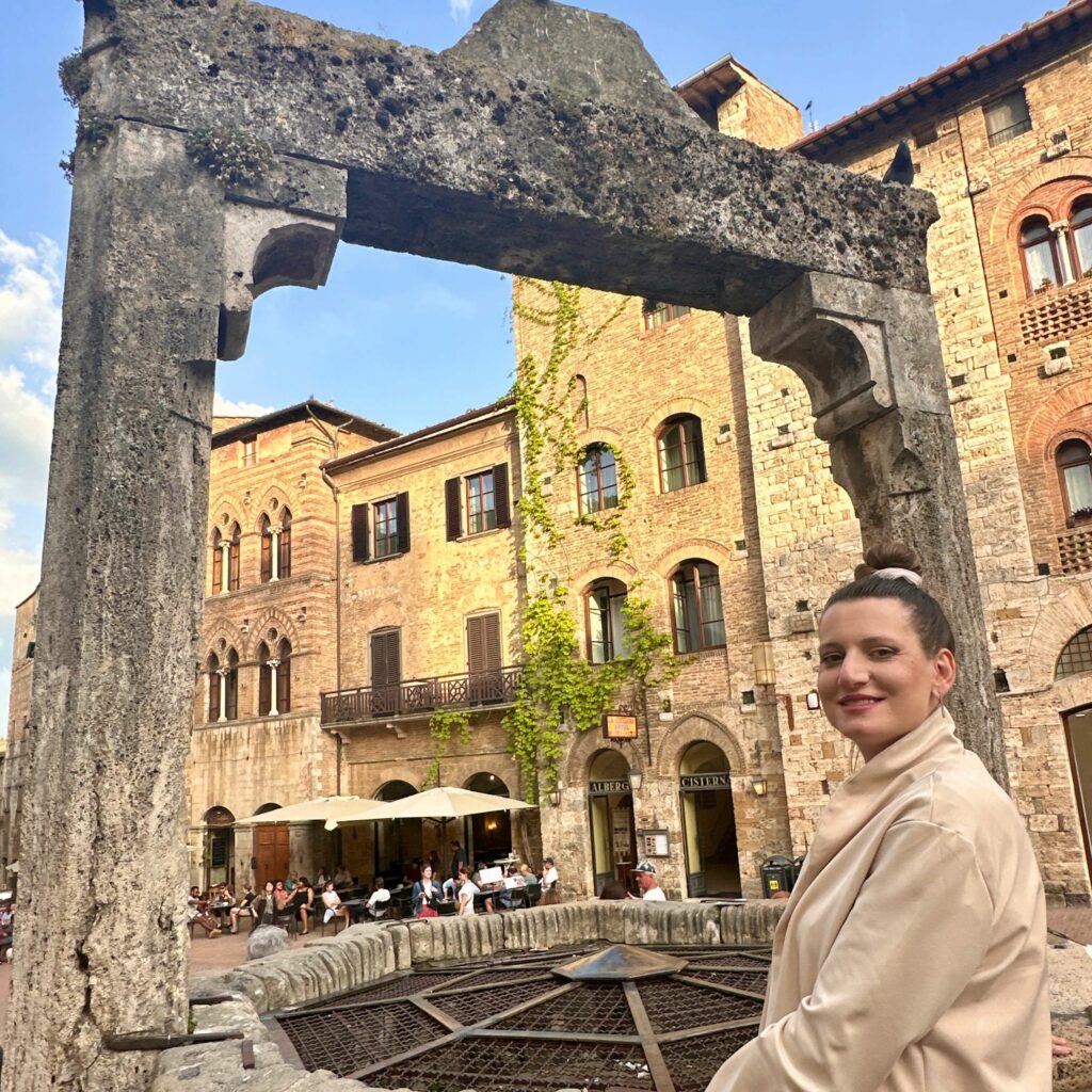 Piazza della Cisterna